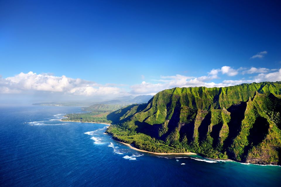 Beautiful aerial view of spectacular Na Pali coast, Kauai, Hawaii
