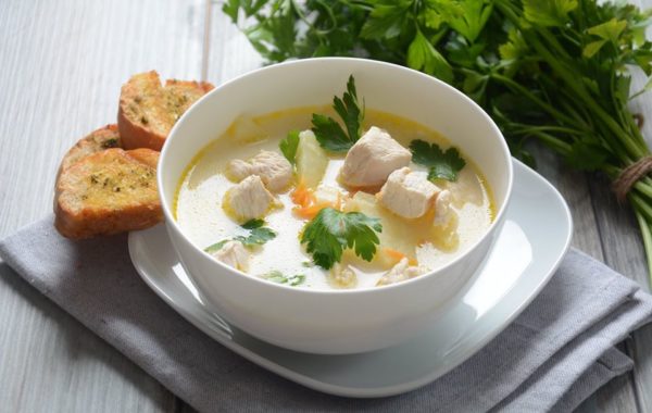Creamy soup with chicken and vegetables