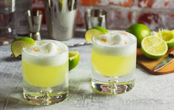 PISCO SOUR COCKTAIL RECIPE | PERU