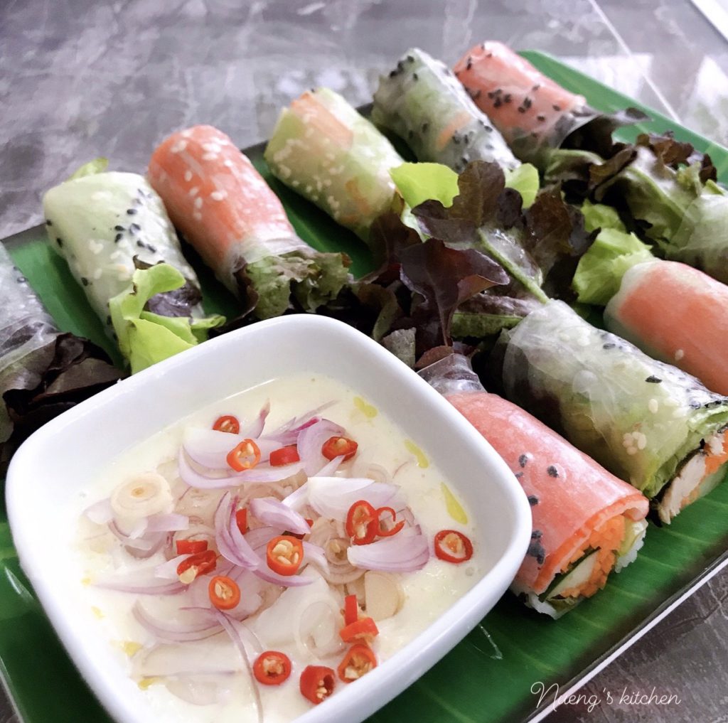 Thai Summer Rolls With Spicy Sauce