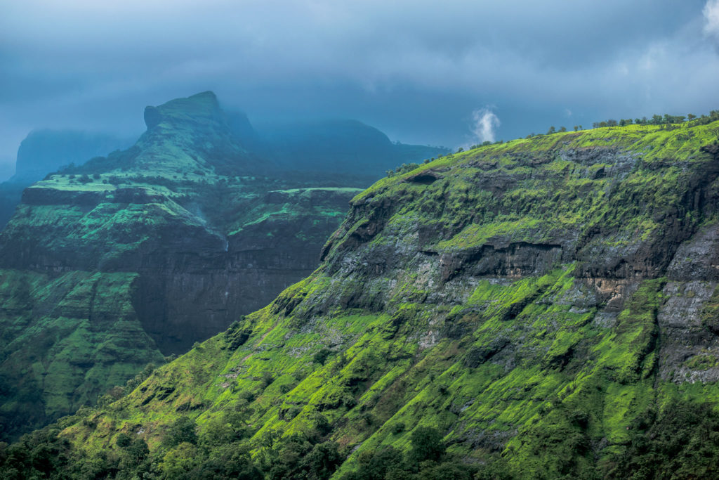 maharashtra tourist guide