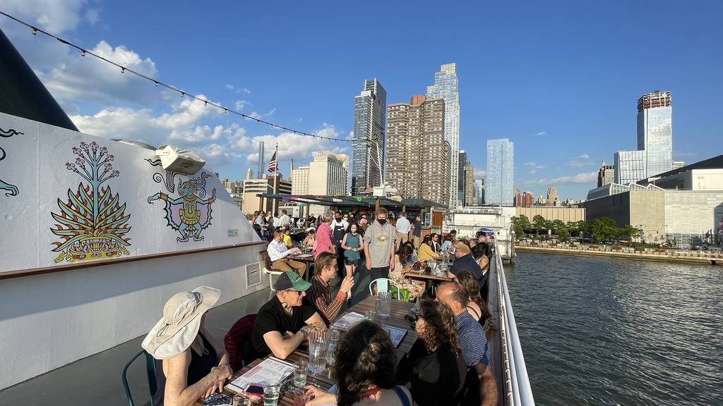NYC's Only Floating Mexican Restaurant Is Now Open On The Hudson River