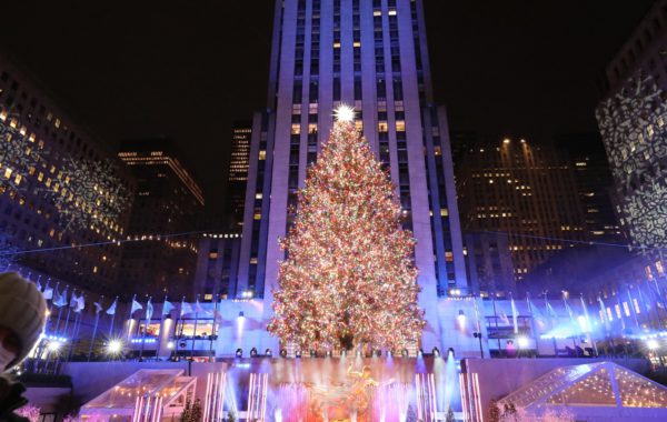 Celebrating The Holidays At Rockefeller Centre | Travel and Food Guide