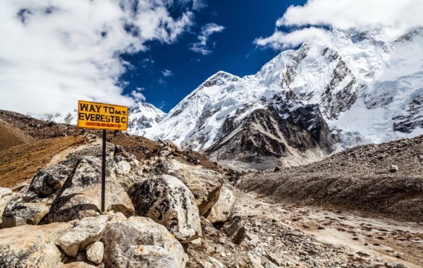 News at 9: Nepal might shift Everest Base Camp, Qantas and Airbus invest to kickstart Australian biofuels industry