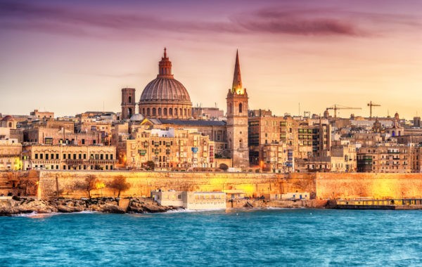 News at 9: Malta drops all COVID-19 entry restrictions, BA.5 the 'worst variant' is here and more