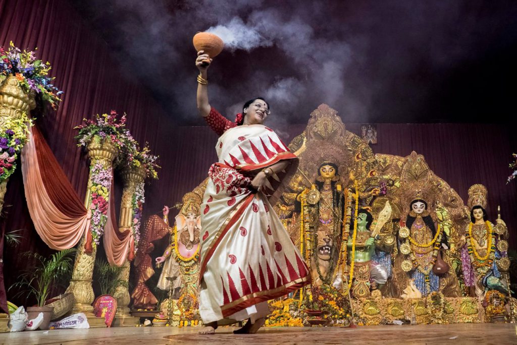 7 Extraordinary Durga Pujo Experiences to have in Kolkata, Beyond Pandal Hopping