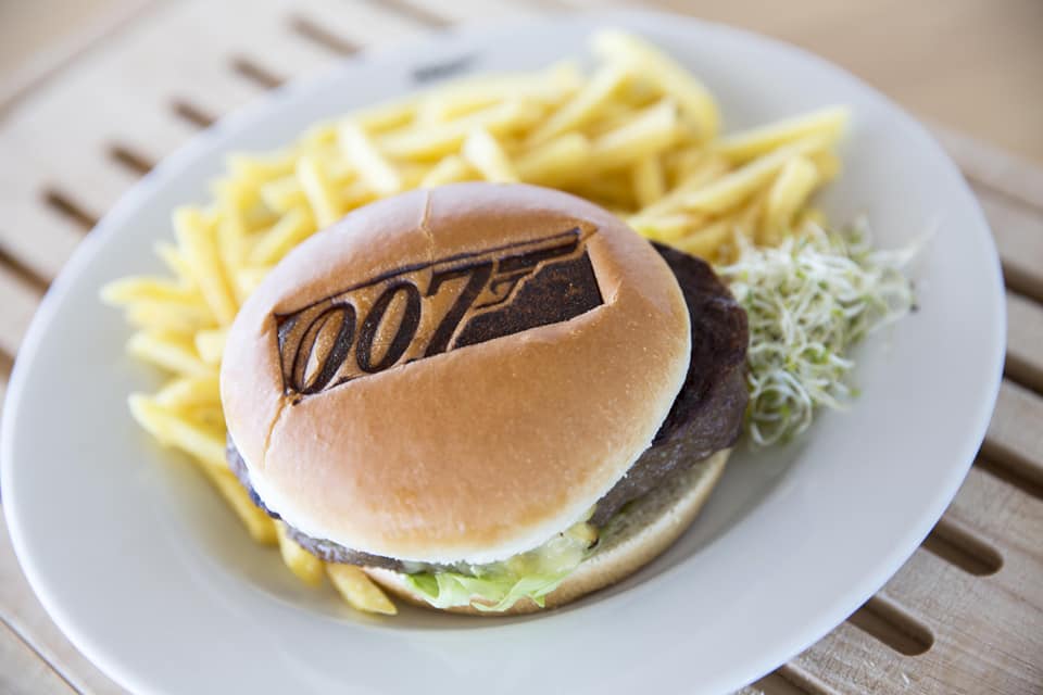 Piz Gloria's 007 burger