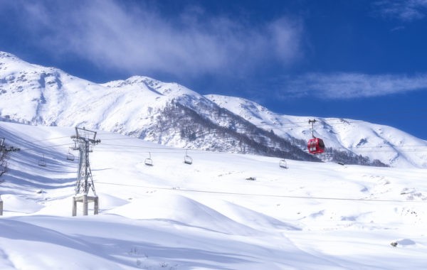 News at 9: Kashmir flights cancelled due to heavy snowfall, Airlines to reimburse up to 75% ticket cost if flight ticket downgraded