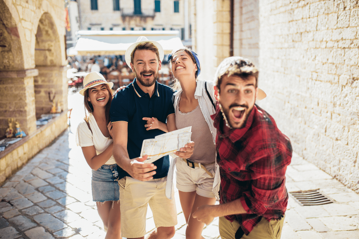 Smart Traveller : 10 Tips for Student Travel in Europe on a Budget