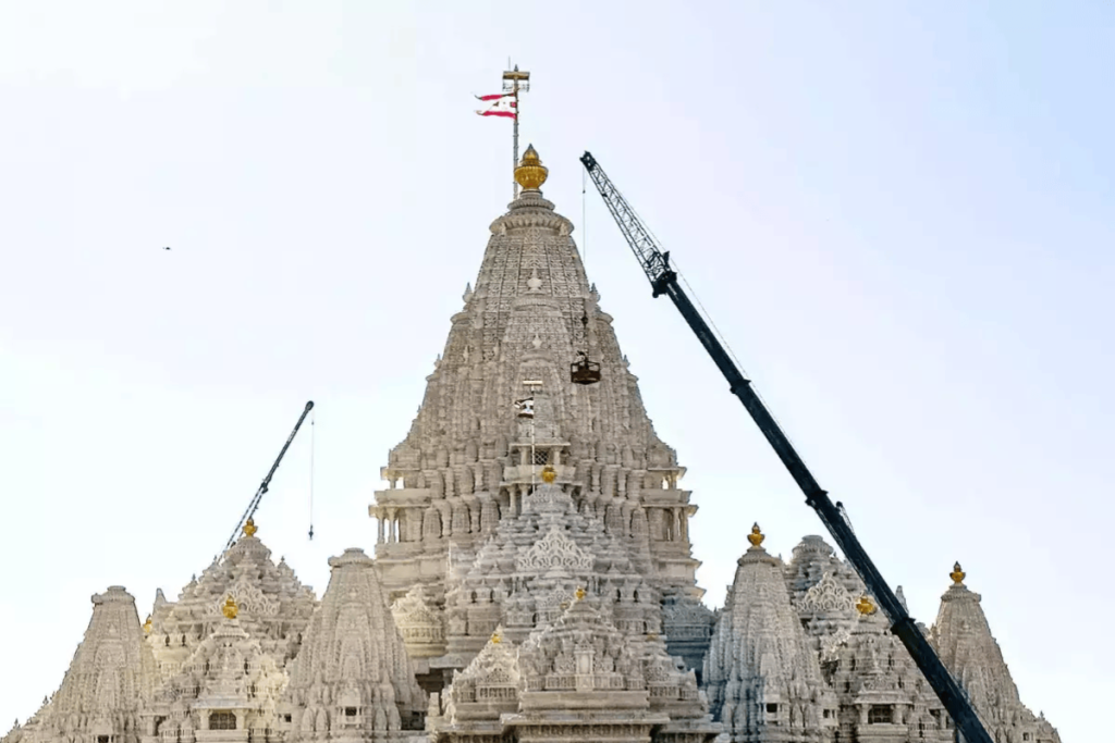 New Jersey to unveil world’s largest temple, Akshardham Temple, on October 8!