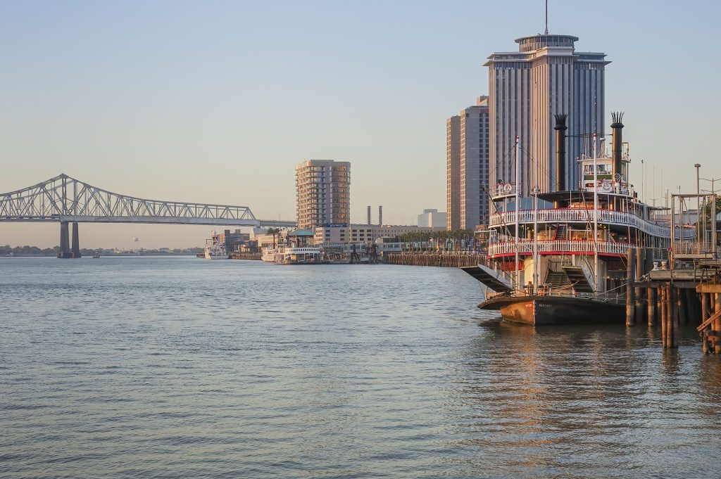 New_Orleans_Riverfront_Natchez_Louisiana_2000x1330