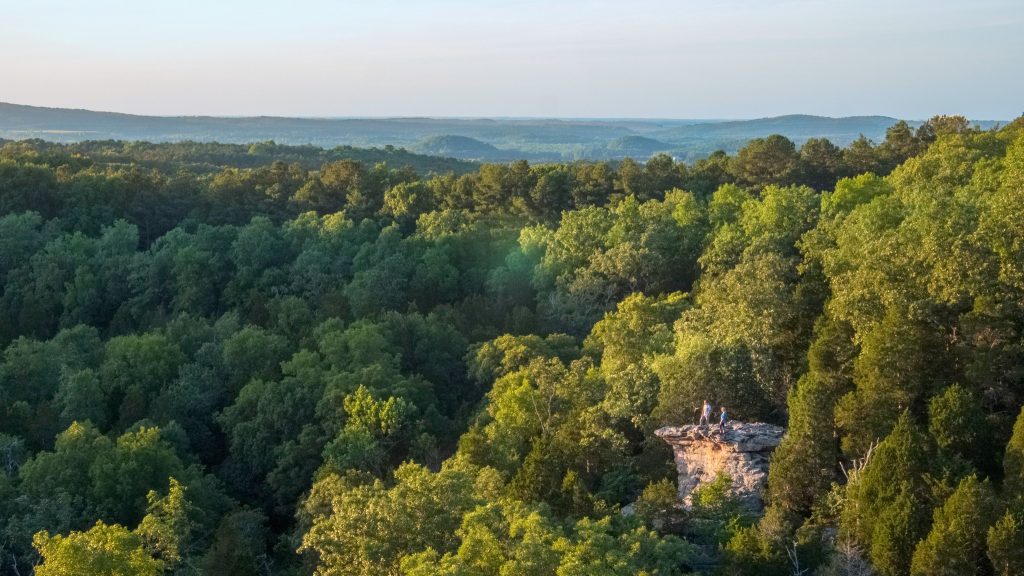 Garden of the Gods: Hiking Observation Trail to Camel Rock Illinois