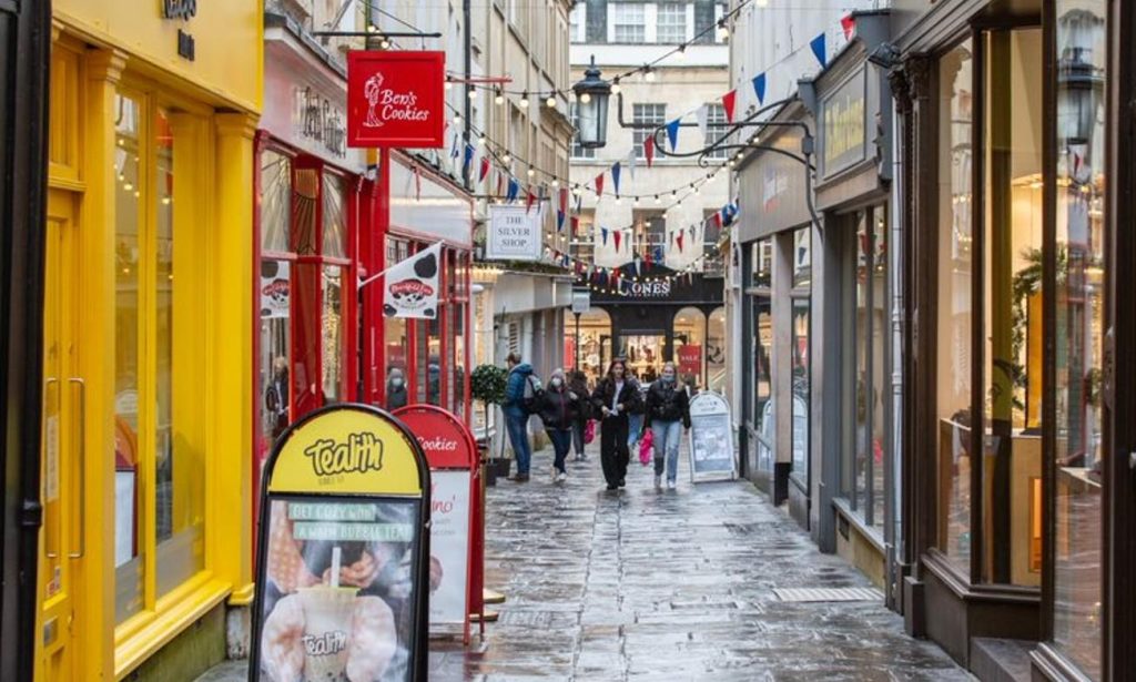 Shopping in Bath