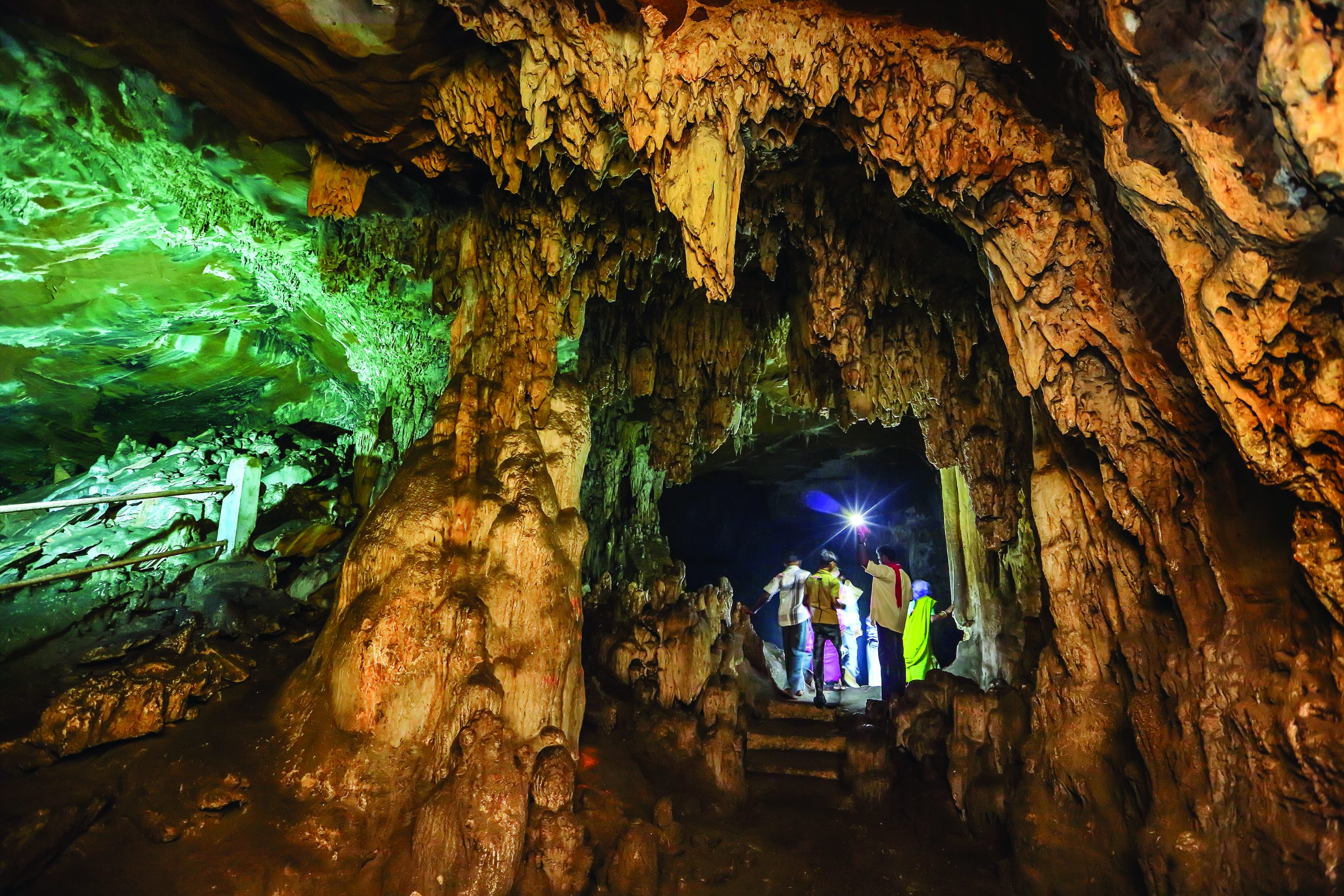 Kotumsar Caves