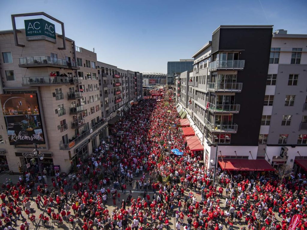 Cincinnati Reds Mascots at Findlay Market (photo: Findlay Market)