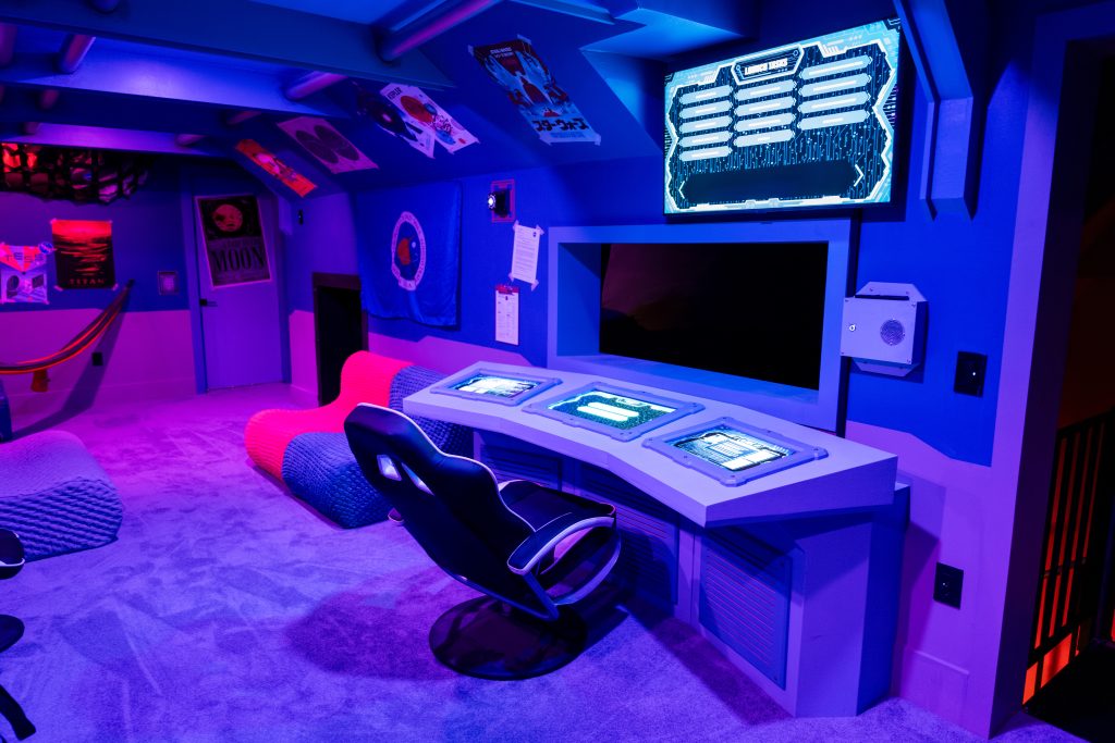 Morlando - Rocket Room - Control Room