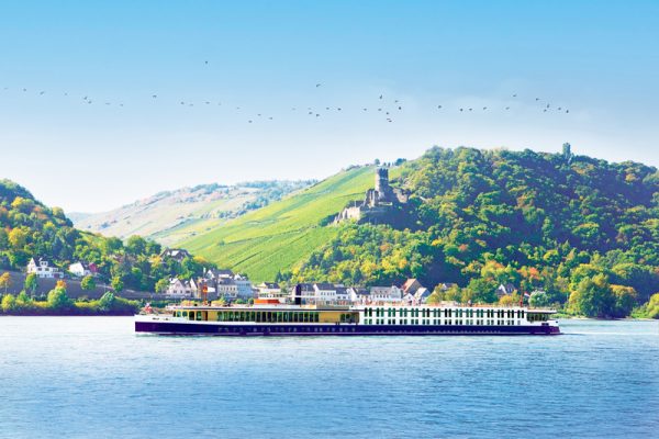 Danube River Cruise Visiting Budapest, Bratislava, Vienna, Linz and Passau